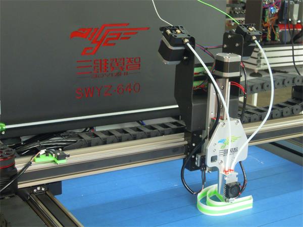 如今发光字3D打印机的性能指标-高速、精准、耐用